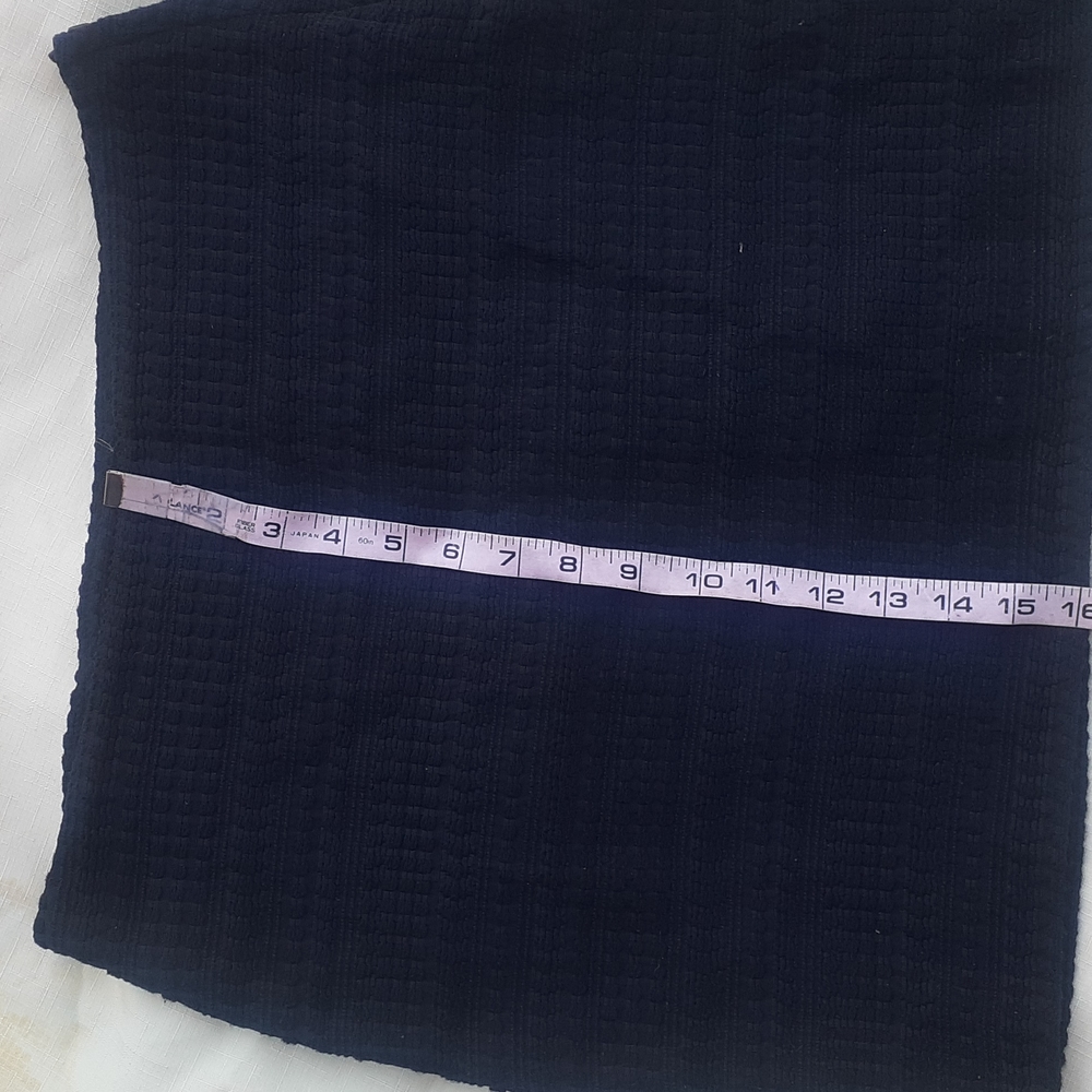 H&M Basic black textured pencil skirt, size 10 mini skirt - Picture 5 of 7